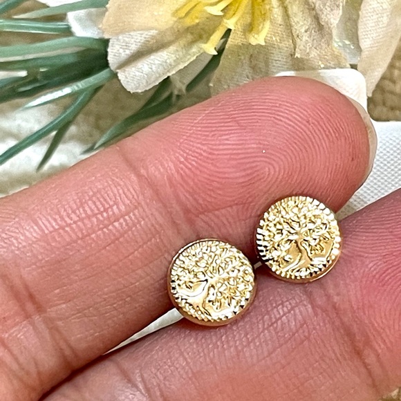 Solid Yellow Gold 14 Karat Tree of Life Earring - Picture 5 of 7